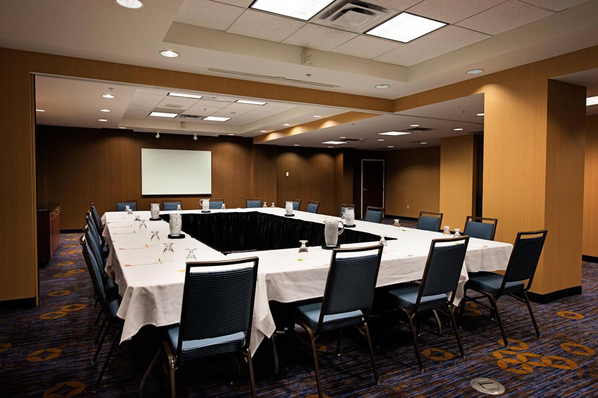 Courtyard By Marriott Halifax Downtown Hotel Exterior photo