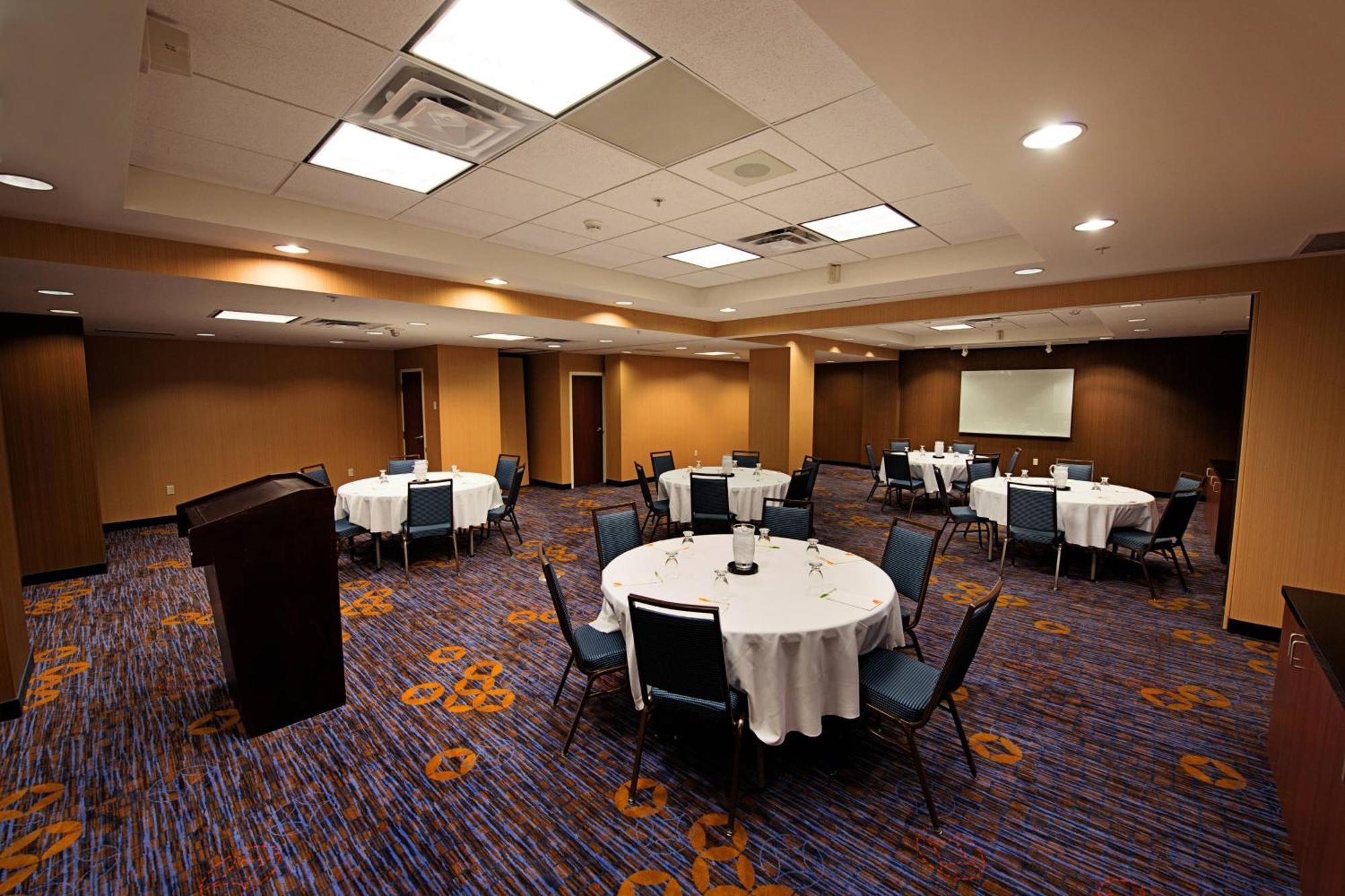 Courtyard By Marriott Halifax Downtown Hotel Exterior photo